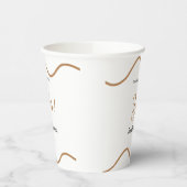 彼は尋ね、彼女はイエスと答えた。シンプルでミニマルなエンゲージメント 紙コップ (左)