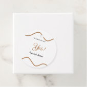 彼は尋ね、彼女はイエスと答えた シンプル ミニマルなエンゲージメント フェイバータグ (インサイチュ)