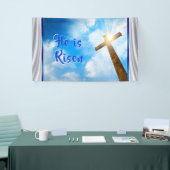 彼は木の十字を発するイースター上がった旗です 横断幕 (トレードショー)