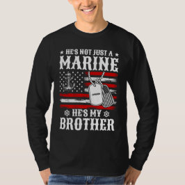 彼は海だけでなく私の兄国の愛国者だおもしろい Tシャツ