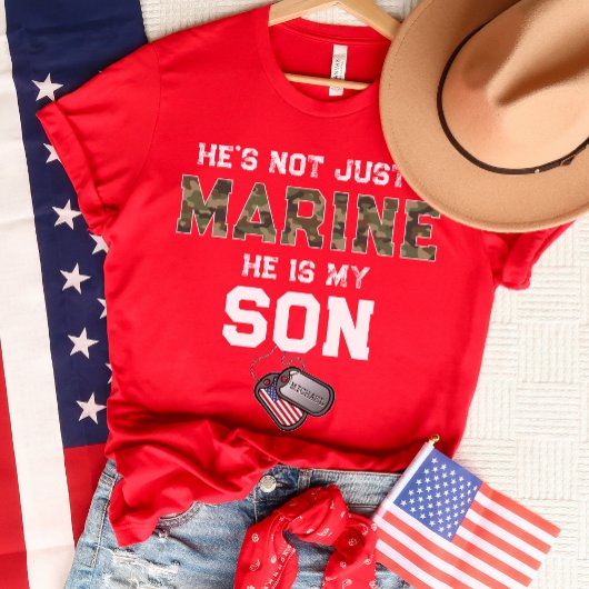 彼は海だけでなく私の息子の軍隊犬のタグ Tシャツ