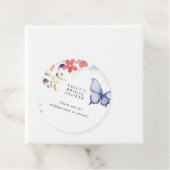 彼は私に蝶々を与える ブライダルシャワー フェイバータグ (インサイチュ)