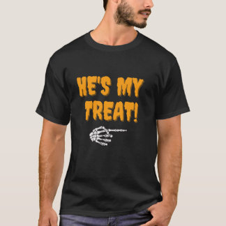 彼は私のトリートスケルトンの手の面白いハロウィーンコスム Tシャツ