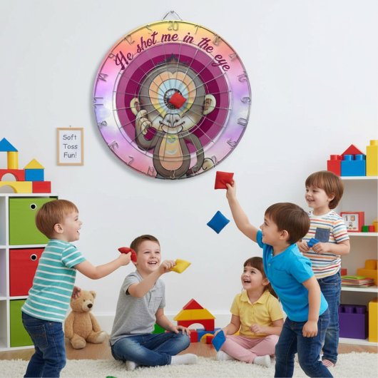 彼は私の目を撃った ダーツボード