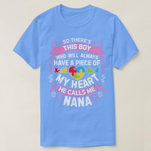 彼は私をナナ自閉症の意識と呼ぶ Tシャツ (デザイン正面)