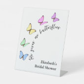 彼は私与えの蝶のブライダルシャワー 台座サイン (正面)