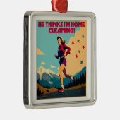 彼は考え私の家にサッシーランナーを掃除している メタルオーナメント (右)