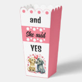 彼は質問ピンクのポップコーンをポップした可愛い犬 フェイバーボックス (裏面)