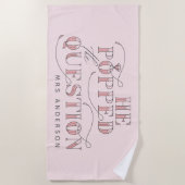 彼は質問婚約のビーチタオルをぽんと鳴らしました ビーチタオル (正面)