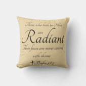 彼は輝いている クッション (正面)
