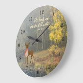 彼は静かな水、水によるシカの側の私を導きます ラージ壁時計 (傾斜)