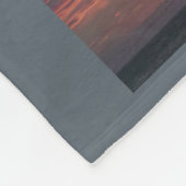 "彼は静めます私達の嵐"を フリースブランケット (角)