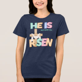 彼はTシャツをクロスシャツで身立ちしている トライブレンドＴシャツ