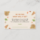 彼または彼女はスライスベビーピザ赤ちゃんシャワー エンクロージャーカード (正面)