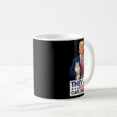 彼らおもしろいは猫とペットの犬だ コーヒーマグカップ (正面右)