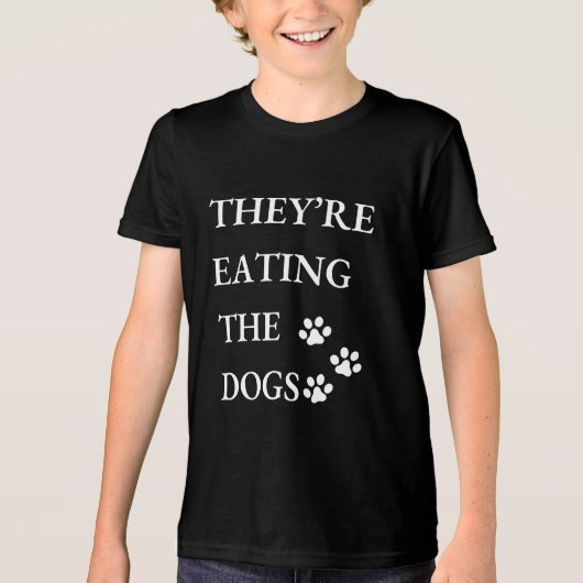 彼らおもしろいは食べスプリングフィールドの犬だ トライブレンドＴシャツ (正面)