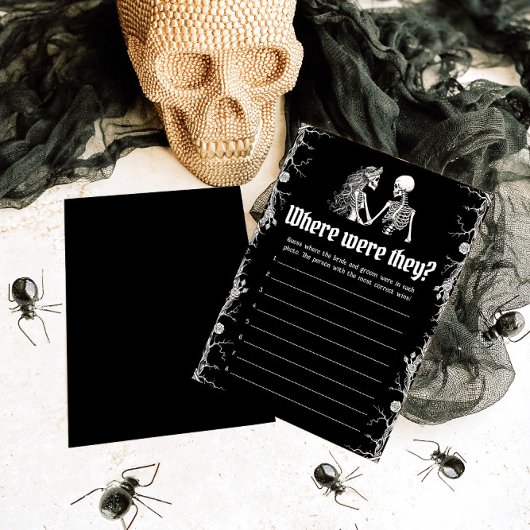 彼らがカップルのゲームをしていたハロウィーンのスケルトン 招待状