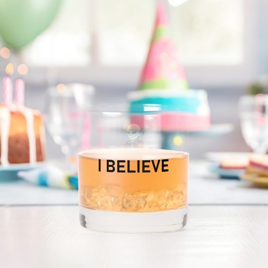 彼らが見たものは – 私は信じエイリアンに出会 ウイスキーグラス (インサイチュ (バースデー))