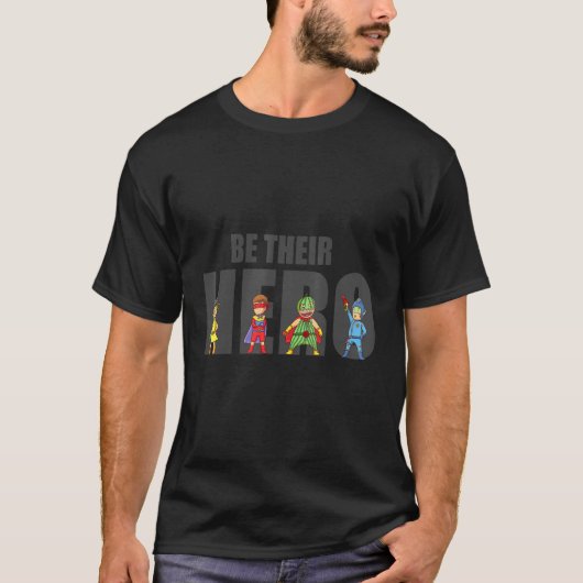 彼らのヒーロー家族の愛である Tシャツ (正面)