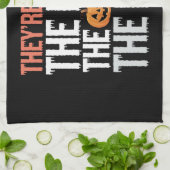 彼らの食べ犬たち猫たちペットのハロウィーン キッチンタオル (折り畳み)