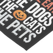彼らの食べ犬たち猫たちペットのハロウィーン ショートテーブルランナー (コーナー)