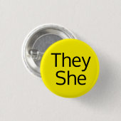 彼らは彼女のボタンを発音 缶バッジ (正面&裏面)