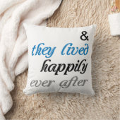 彼らは枕の後を楽しく過ごした クッション (ブランケット)