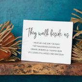 彼らは私たちの詩の記念碑の横を歩結婚く フォトプラーク (側面)