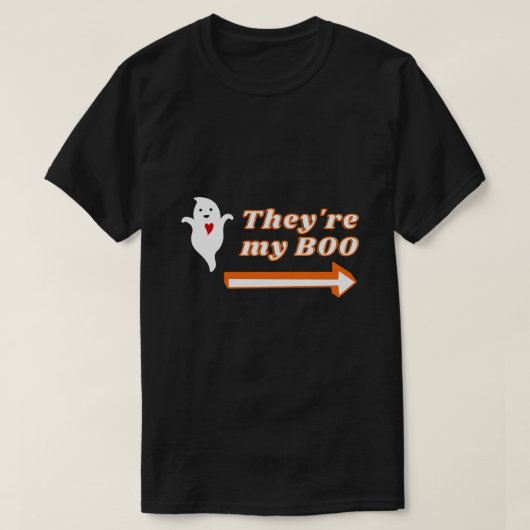 彼らは私のブハロウィンカップルTシャツ Tシャツ (デザイン正面)