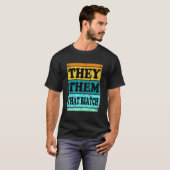 彼らは非バイナリLgbtqを男女兼用宣告する Tシャツ (正面フル)