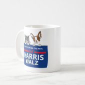 彼らは食べペットだ – Vote Harris Walz コーヒーマグカップ (正面左)