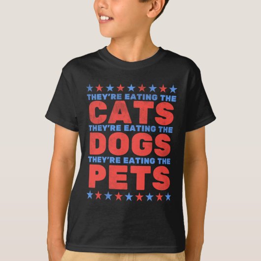 彼らは食べ犬だ Tシャツ (正面)