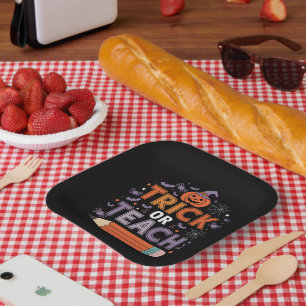 彼らは食べ犬と猫とペットのハロウィン ペーパープレート