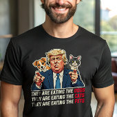彼らは食べ犬の猫の食べトランプ討論だ Tシャツ