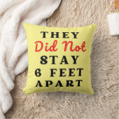 彼らは6つの足を離れて滞在しなかった クッション (ブランケット)