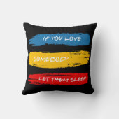 彼らを眠らせる クッション (裏面)