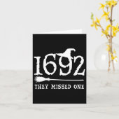 彼ら恋しく思は一つのハロウィンフェミニスト魔女の裁判を行う カード (黄色い花)