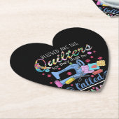 彼ら賛美は縫い継ぎをするためのキルターだ ペーパーコースター (アングル)