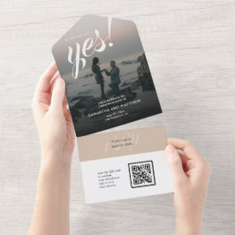 彼女がイエスと言ったエンゲージメントパーティーQRコードRSVP オールインワン招待状