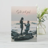 彼女がイエスと言ったビーチの写真エンゲージメントパーティー 招待状 (スタンド正面)