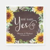 彼女がイエスと言った！ ラスティックひまわりエンゲージメントパーティー スタンダードランチョンナプキン (正面)
