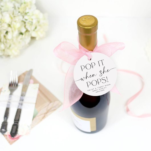 彼女がポップ・アートの赤ちゃんシャワーメッセージカードの周りにポップするとき フェイバータグ