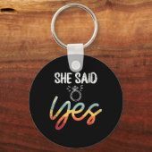 彼女が承諾した 結婚する 花婿 婚約者さん 婚約 結婚する キーホルダー (正面)