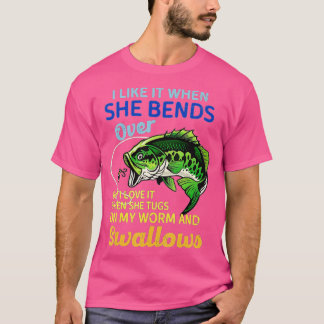 彼女が男性の贈り物を受け取る魚釣りを好む Tシャツ