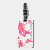 彼女が行く場所引用文ピンクウォーターカラーワールドマップ ラゲッジタグ (正面縦)