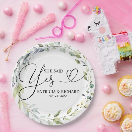 彼女が言ったYesかわいい婚約パーティ紙プレート ペーパープレート (パーティー)