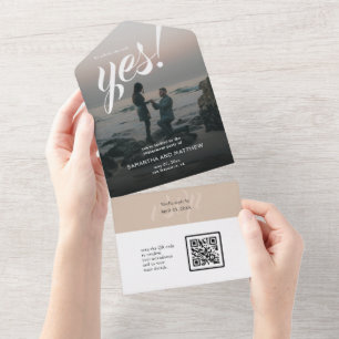 彼女が言ったYes婚約パーティQRコードRSVP オールインワン招待状