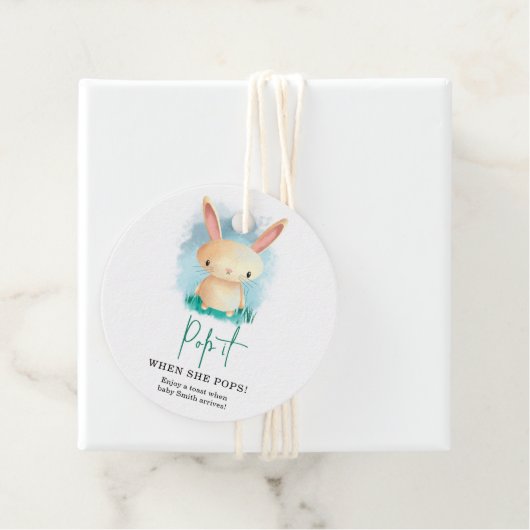 彼女が赤ポップ・アートのちゃんシャワーをポップする時にそれをバニー フェイバータグ (インサイチュ)