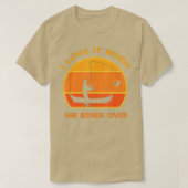 彼女が魚釣り・ノヴェルトに曲がる時は男性が好き Tシャツ (デザイン正面)