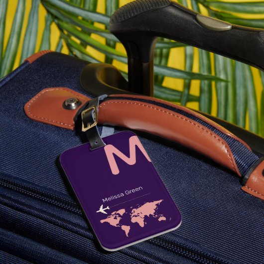 彼女にとって素晴らしいモノグラム/紫の旅行 ラゲッジタグ (正面インサイチュ1)